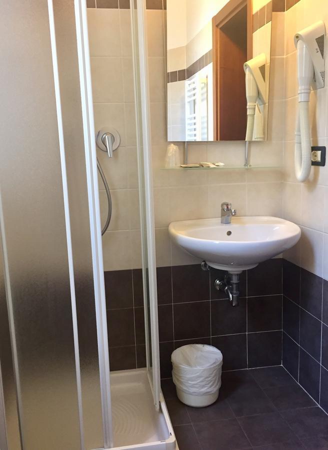 Hotel Aquila Azzurra Rimini Buitenkant foto