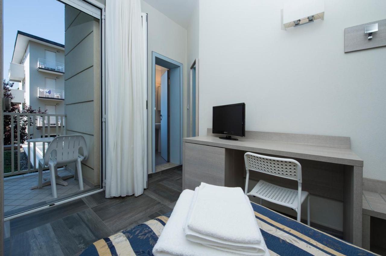 Hotel Aquila Azzurra Rimini Buitenkant foto